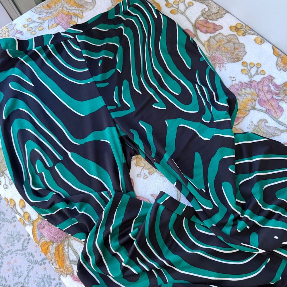 Diane Von Furstenberg Pants Maximalism Green Black Abstract Wave Wide Leg Flare - Picture 6 of 10